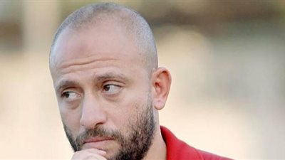 رسالة غامضة من وائل رياض إلى شريف إكرامي