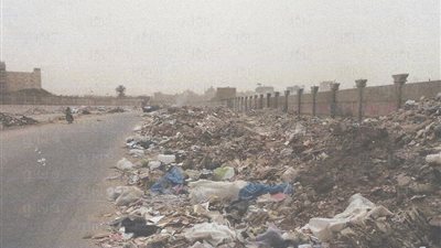 رفع 2500 متر مخلفات هدم من أرض مطار إمبابة والوراق