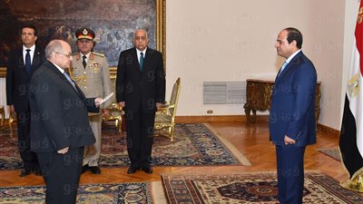 «عبد اللطيف» يؤدي اليمين الدستورية أمام السيسي رئيسًا لـ«النقض»