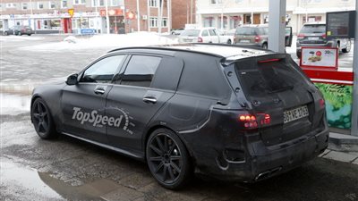 بالصور.. «C63 AMG» أحدث طرازات «مرسيدس بنز» في 2015