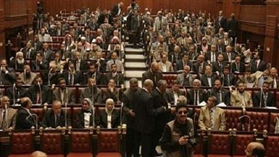 العمال يرفضون إعفاء رجال الأعمال من المتأخرات التأمينية.. 