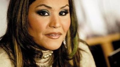 لاعب جزائري يحرج «أحلام»: لسنا بحاجة لأموالك وغزة أولى بها