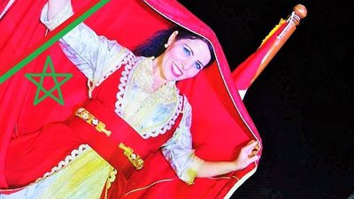 تكريم سندريلا المسرح المغربي بمهرجان الأقصر للفنون التلقائية