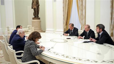 بوتين يجدد دعمه لبشار ويخطط لجمع دمشق والرياض على طاولة حوار