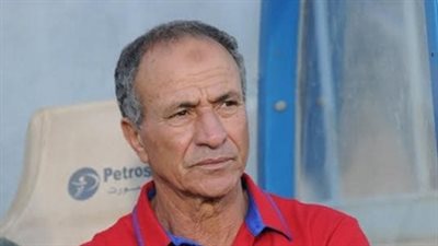 أعضاء مجلس النادي الأهلي يطالبون باستمرار «مبروك» في قيادة الفريق