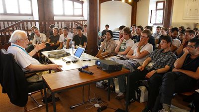 باحثان مصريان يشاركان في ملتقى 