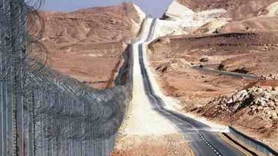 نتنياهو: نبنى جدارًا مع الأردن بعد نجاح جدار سيناء في وقف المتسللين