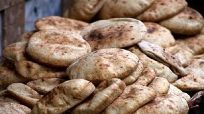 التحفظ على 3000 رغيف و500 كيلو دقيق في حملة على أسواق المنيا