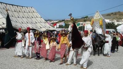 بالصور.. أغرب الاحتفالات في العالم.. «العنصرة» عيد «الفلاح» في المغرب.. نواكشوط ترقص على أنغام «السلام عليكم».. الهند تحتفل بـ«عبدة الفرج».. والبرازيل تقتل الأط
