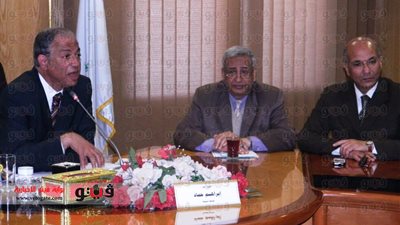 بالفيديو والصور.. محافظ أسيوط: مصر في حرب شرسة و