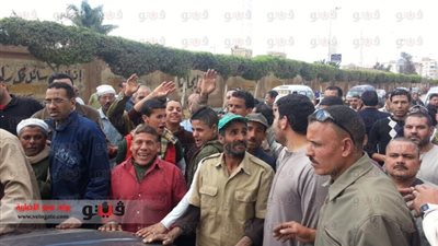 بالصور .. عاملة بالمعاش: خدمت سنين عمري وبعدها أخذت 2000 جنيه