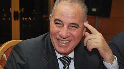 قاضى التحقيقات يستمع لأقوال محام يتهم 