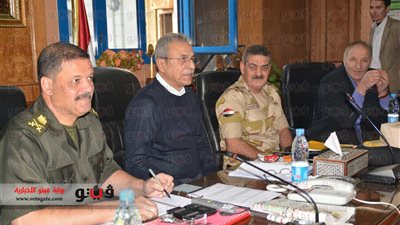 محافظ المنيا يتابع عملية تأمين لجان استفتاء يناير