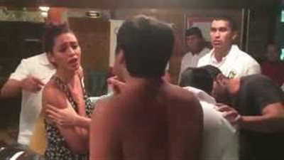 بالفيديو.. نجل رئيس كولومبيا يتشاجر مع مشجعي البرازيل