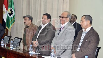 بالفيديو والصور...