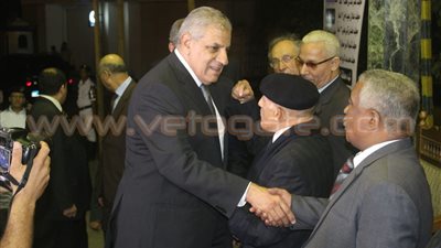 بالفيديو والصور.. «محلب» و4 وزراء في عزاء شهداء «القواديس» بـ«عمر مكرم»