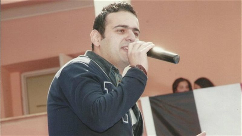المطرب الشاب أحمد