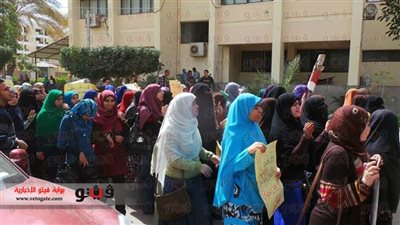 بالصور.. مسيرة لطالبات الإرهابية داخل جامعة الفيوم