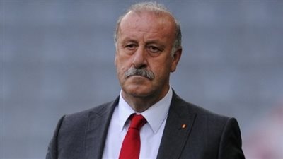 مدير فني منتخب إسبانيا يرفض صافرات الاستهجان ضد «بيكيه»