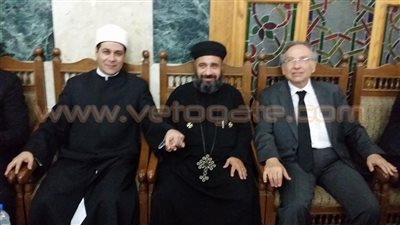 بالصور.. مظهر شاهين في عزاء شهداء «القواديس» بـ«عمر مكرم»
