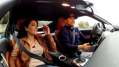 نشطاء «الفيس» يتداولون صورة «ليلى نور» ببرنامج «Drivn»