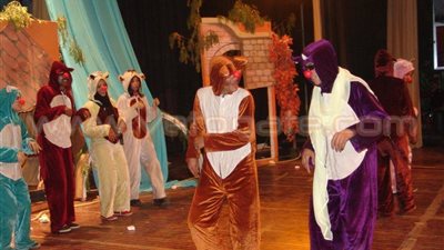 بالصور.. «اليمن» تشارك في مهرجان الأقصر بـ «عكبور خارج القصر»