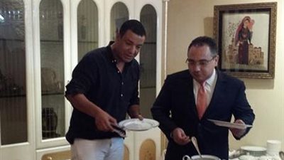 «هشام الجخ» يتناول الإفطار بمنزل السفير المصرى بفلسطين