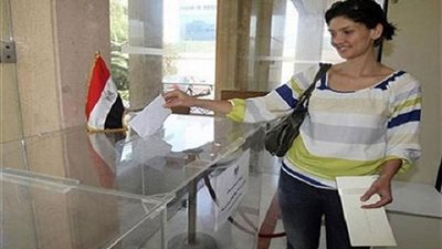 «نعم» تكتسح «لا» في الاستفتاء بالخارج.. 97.2% في قطر.. 90% في الإمارات.. 89% في السعودية.. 98.8% في الجزائر.. 95.9% بواشنطن.. 97.3% في لندن.. 98% بالنمسا.. 98.5% في باريس.. 98% ببل