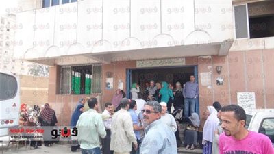 العاملون بـ