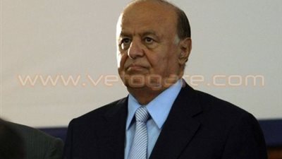 الرئيس اليمني يقيل الحكومة ويقترح تشكيل وزارة وحدة وطنية