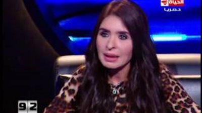 بالفيديو.. دينا: أشعر بالعار من راقصات الشوارع ولدي 8 شقق تمليك