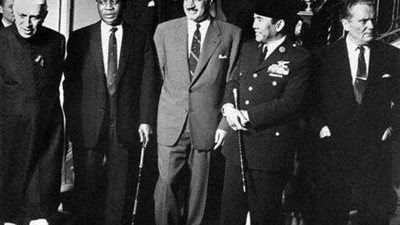 صام عبد الناصر.. وأفطر الباقورى في أندونيسيا