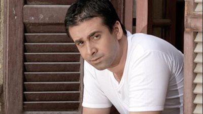 كريم عبد العزيز يتعاقد على بطولة فيلم جديد