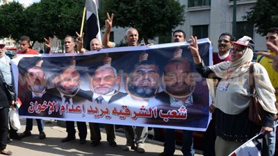 بالصور .. مسيرة مؤيدة لـ «الجيش» بميدان «التحرير»