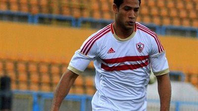 أحمد علي يؤدي تدريبات تأهيلية للتخلص من إصابة في الضلوع