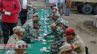 بالصور.. أهالي المنوفية يرحبون بقوات الجيش