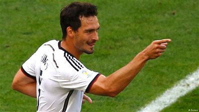 «ألمانيا» تقضى على أحلام «أحفاد بونابرت» وتتأهل لنصف نهائى «المونديال»..هدف «هوملز» أنهى المباراة.. و«المانشافت» تلاقى البرازيل في «لقاء السحاب&#