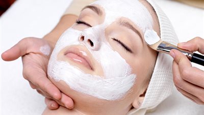 أفضل الطرق لتنقية البشرة من السموم