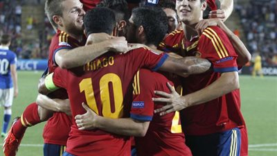 منتخب إسبانيا بطل 