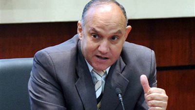 رئيس هيئة الاستثمار يغادر مطار القاهرة متوجهًا لأبو ظبي