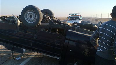 إصابة 3 في انقلاب سيارة شرطة بالوادي الجديد