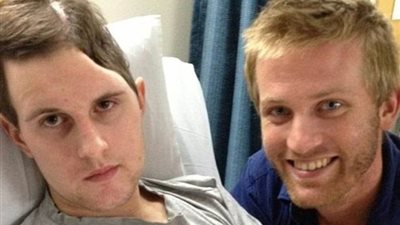 بالصور.. حادث يتسبب في إزالة جزء من جمجمة شاب وفقدانه الذاكرة