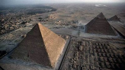 ملاحقة قضائية ضد خبراء ألمان سرقوا عينات من هرم خوفو