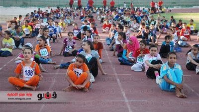 بالصور..عبدالعظيم يشهد نهائى بطولة 