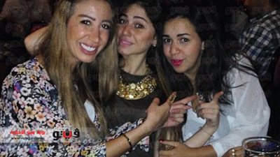 بالصور: إيمي سمير غانم تحتفل مع 