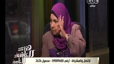 بالفيديو..أستاذ فقه مقارن: «الشات» بين الفتاة والشاب «خلوة غير شرعية»