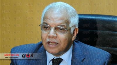 محافظ القاهرة: إعداد جداول بـ«تعريفة الميكروباصات» وتوزيعها على المواقف