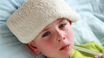 للأمهات.. 4 بدائل طبيعية لخفض درجة حرارة الأطفال