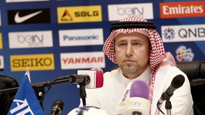 بالصور.. مدرب الهلال السعودي 