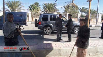 بالفيديو والصور.. الجيش والشرطة يتسلمان لجان الاستفتاء بجنوب سيناء